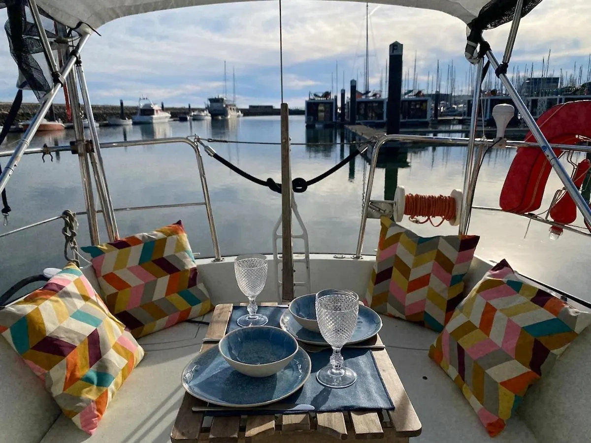 Πλωτό κατάλυμα Charming Sailboat Ξενοδοχείο Lisboa